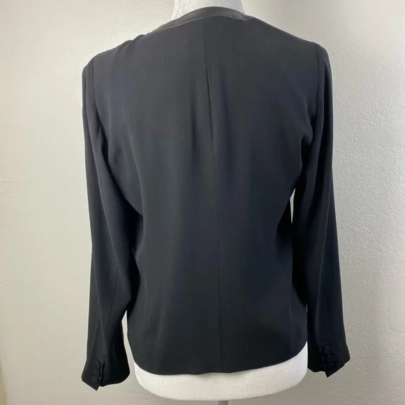 Sold - Picture 2 of 14